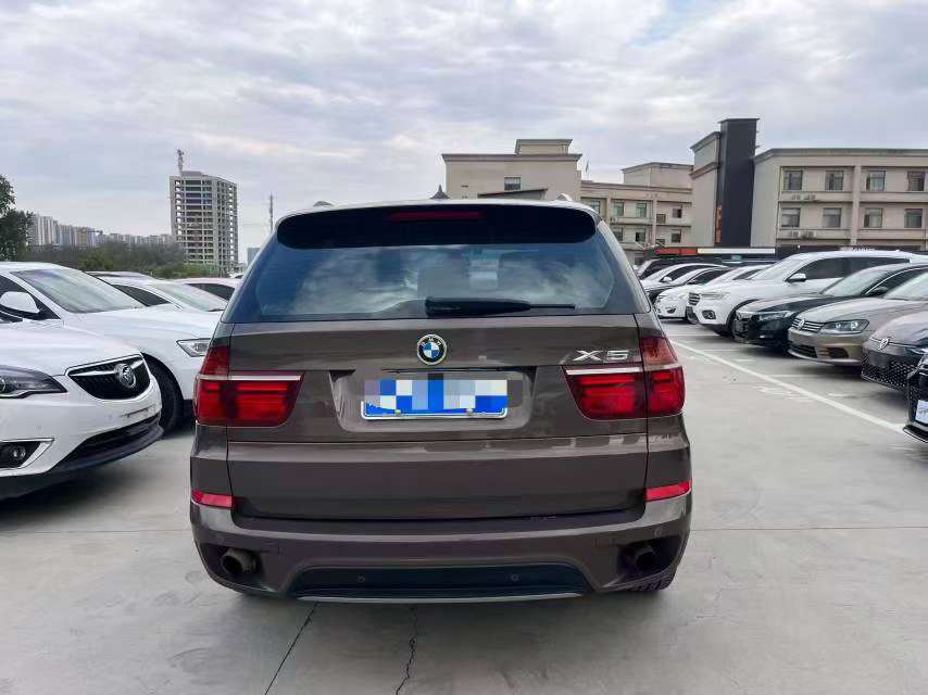 BMW X5 2013 xDrive35i Leading Edition 8
