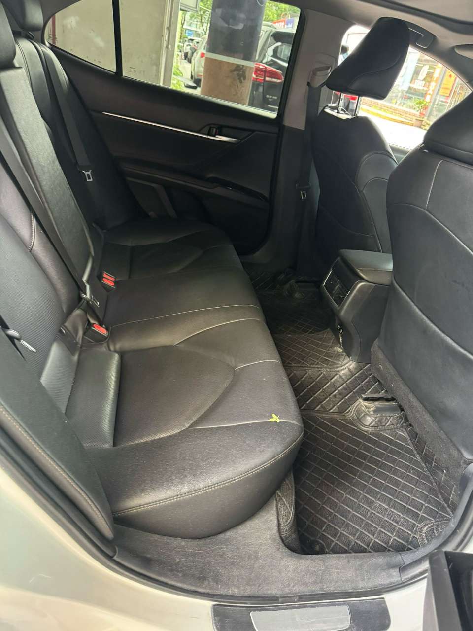 Toyota Camry 6