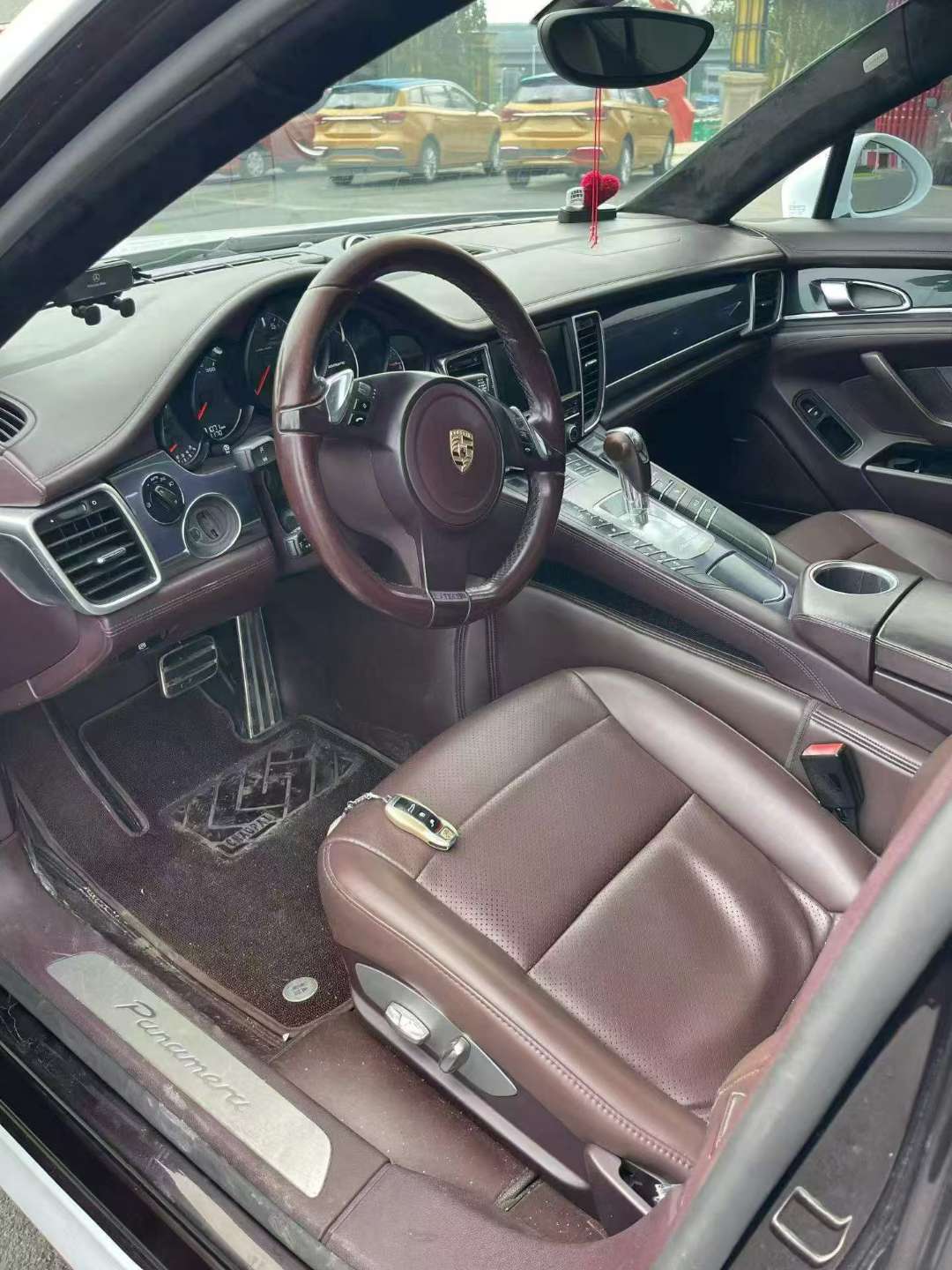Porsche Panamera 7