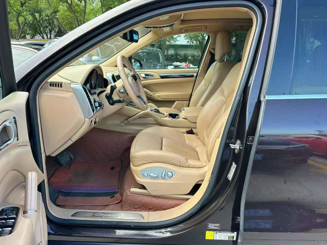 Porsche Cayenne 3.6L Automatic 5
