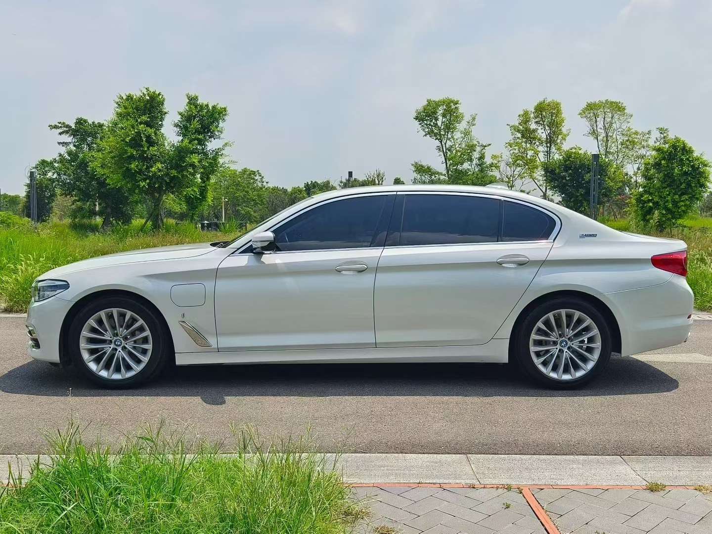 BMW 5 Series 2019 Facelift 530Le Pioneer Edition 7