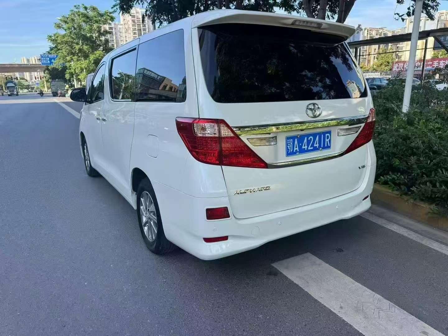 Toyota Alphard 3.5L V6 Automatic High Spec 5