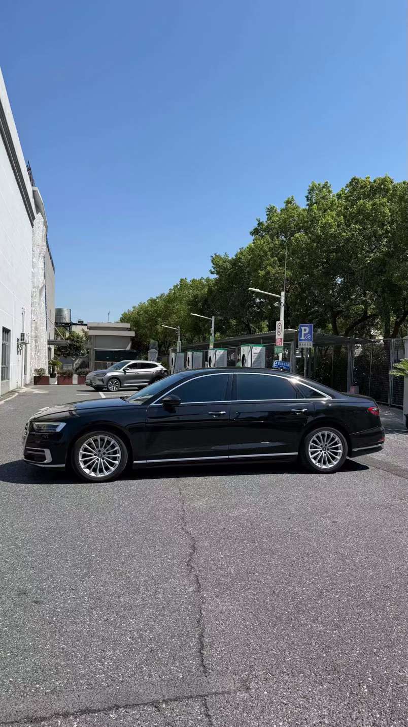 Audi A8L 2020 3.0T 50TFSI Quattro Comfort 2