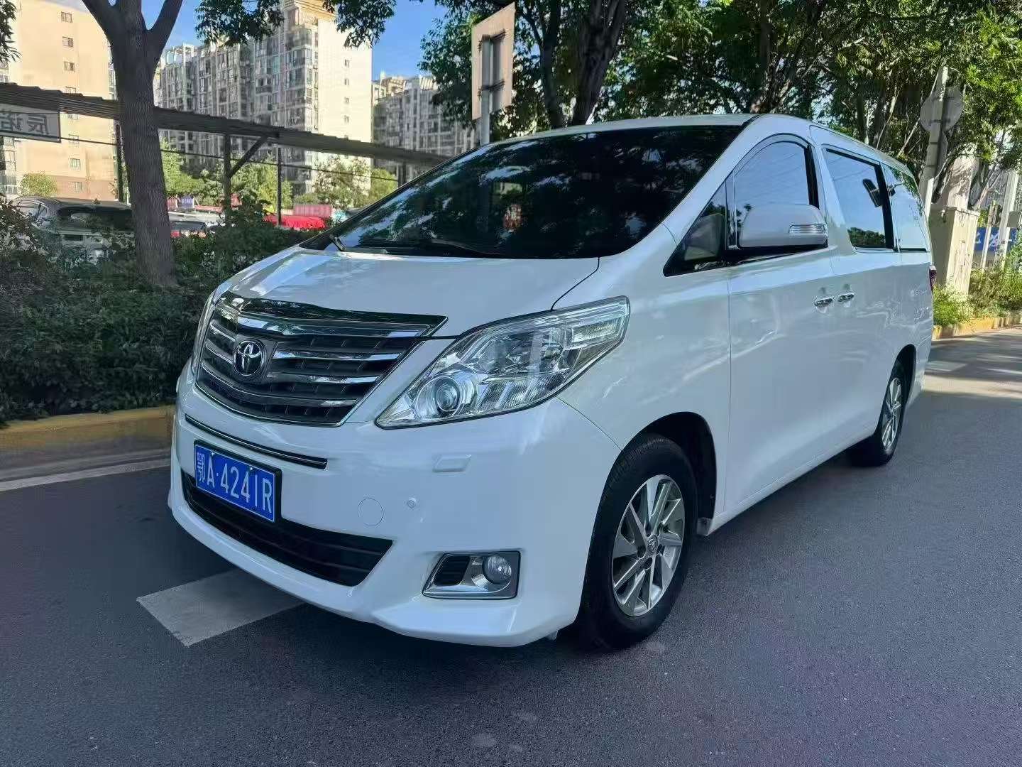 Toyota Alphard 3.5L V6 Automatic High Spec 2