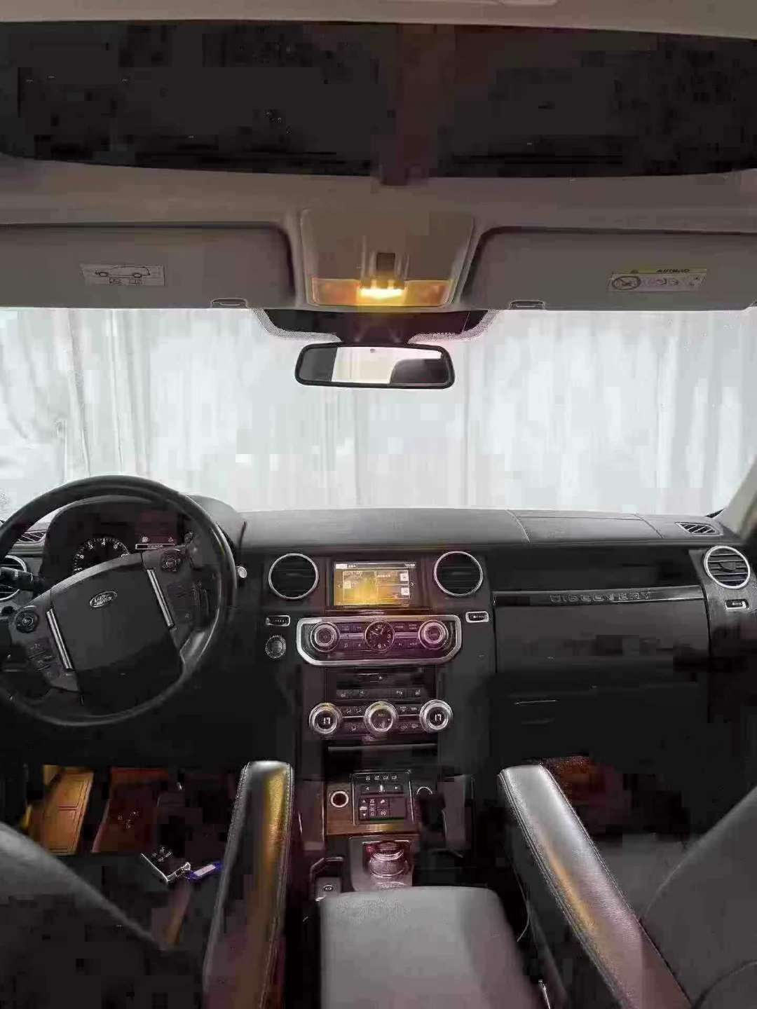Land Rover Discovery 4 3.0T Automatic 4WD 8