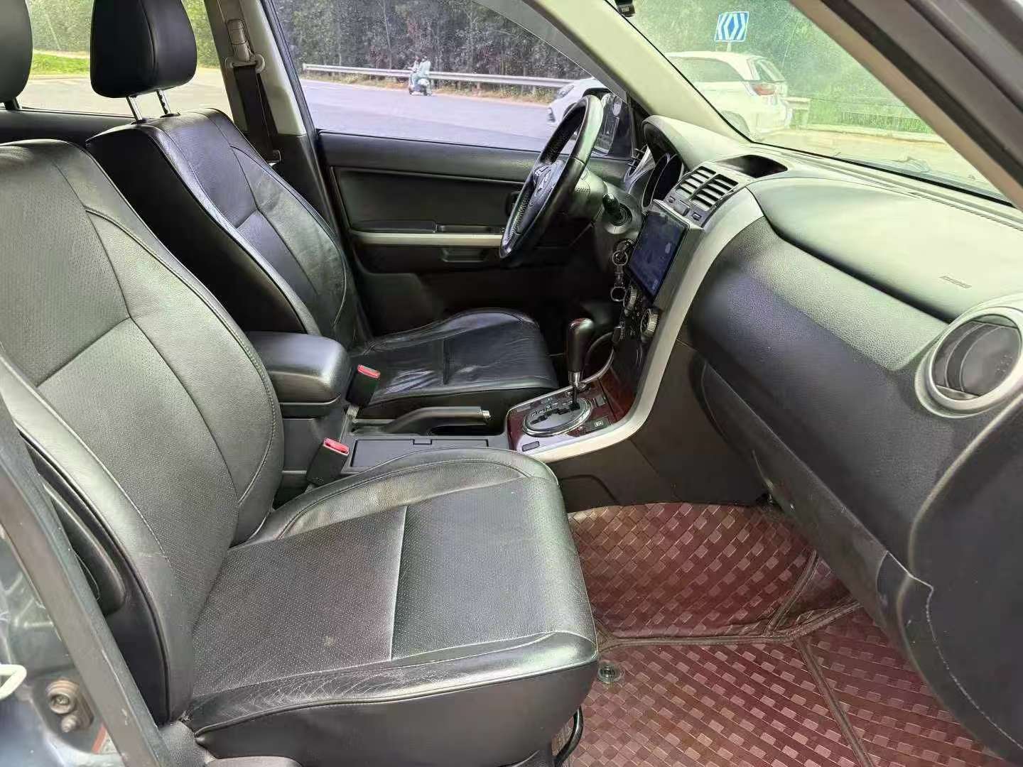 Suzuki Grand Vitara 5