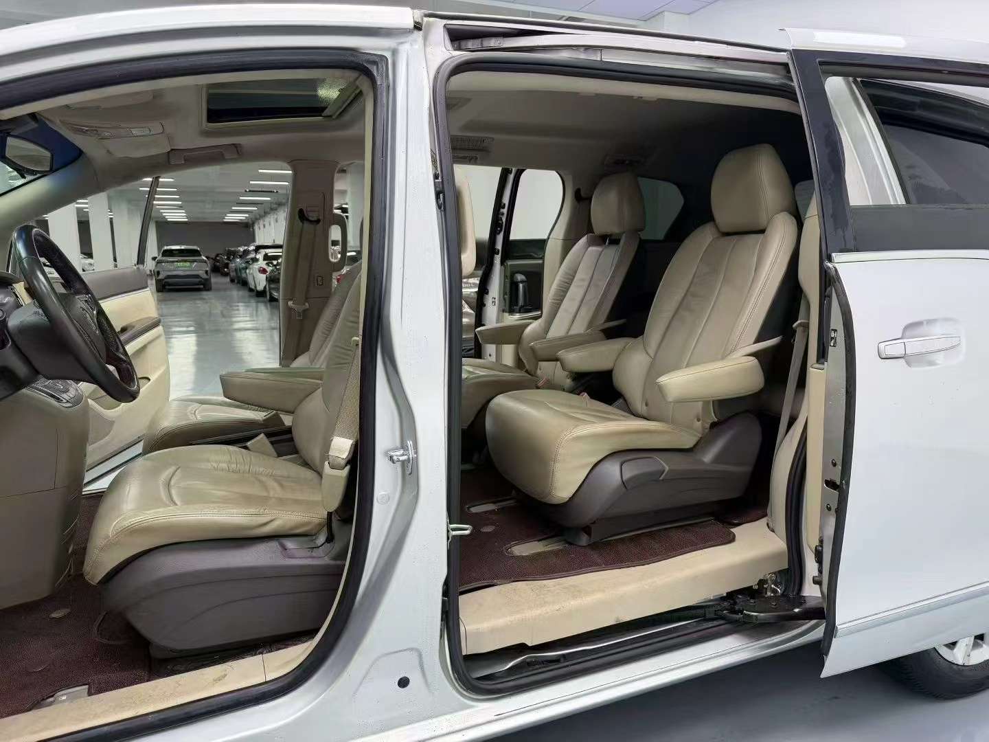 Buick GL8 3.0 Luxury 7