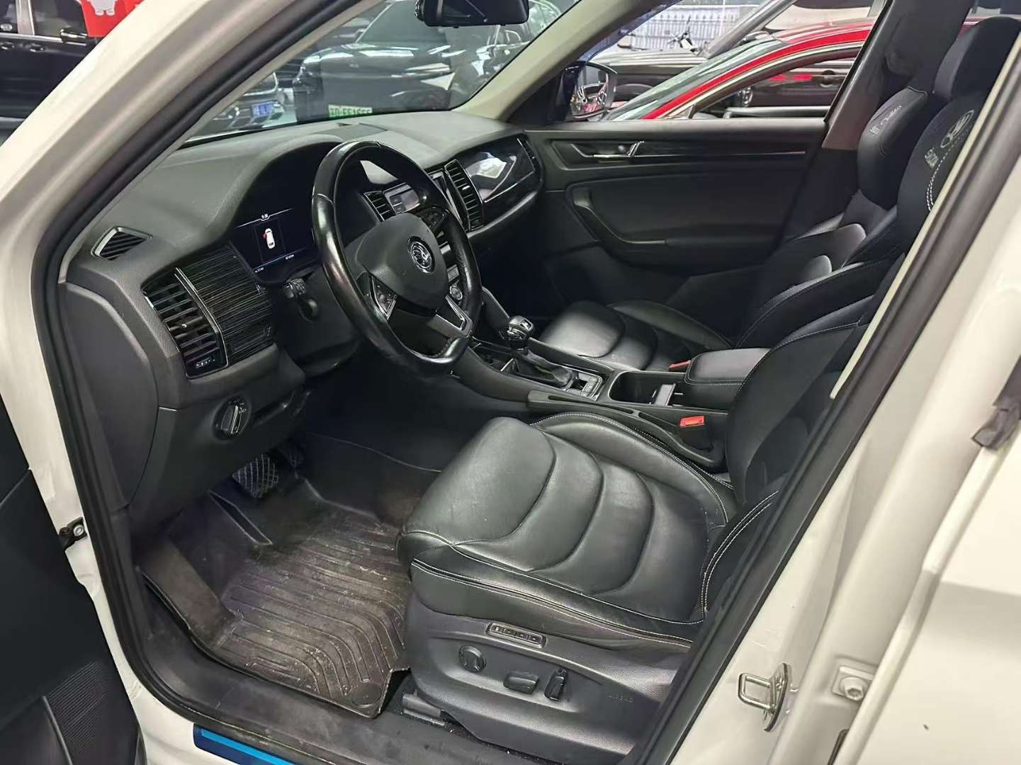 Skoda Kodiaq 2.0T TSI330 FWD Luxury Premium 7-Seater 5