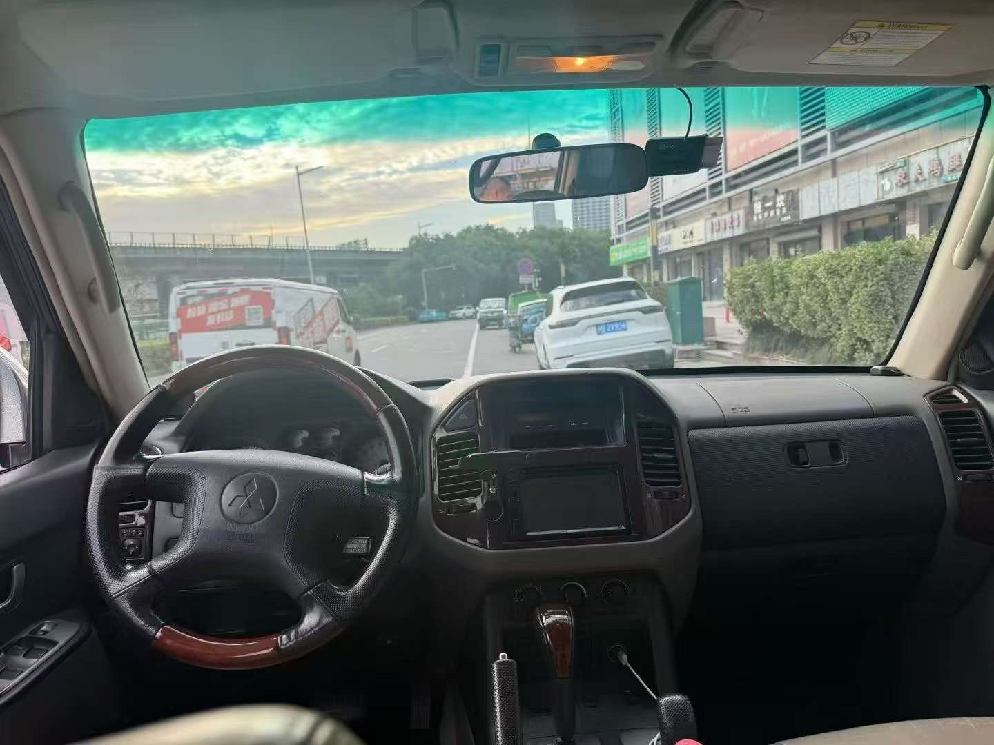 Mitsubishi Pajero V77 3.8 GLS 5