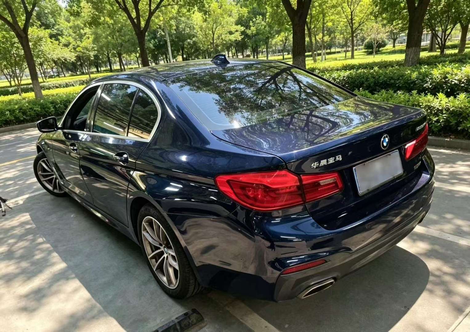 BMW 5 Series 525Li 2.0T M Sport Package 3