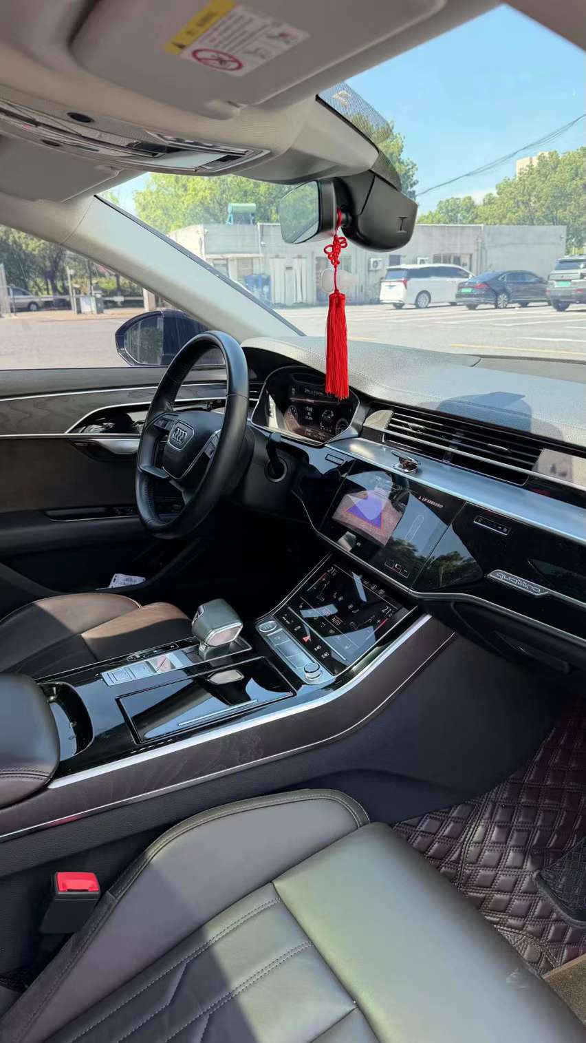 Audi A8L 2020 3.0T 50TFSI Quattro Comfort 7