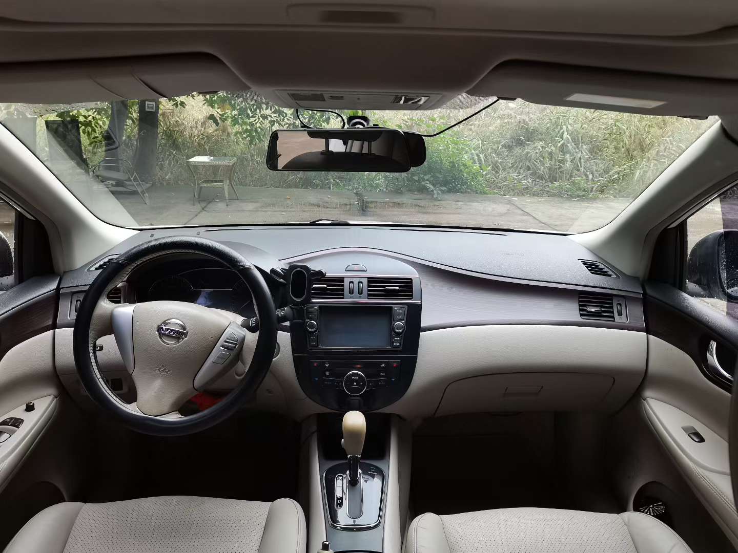 Nissan Tiida 1.6L Automatic with Sunroof 8
