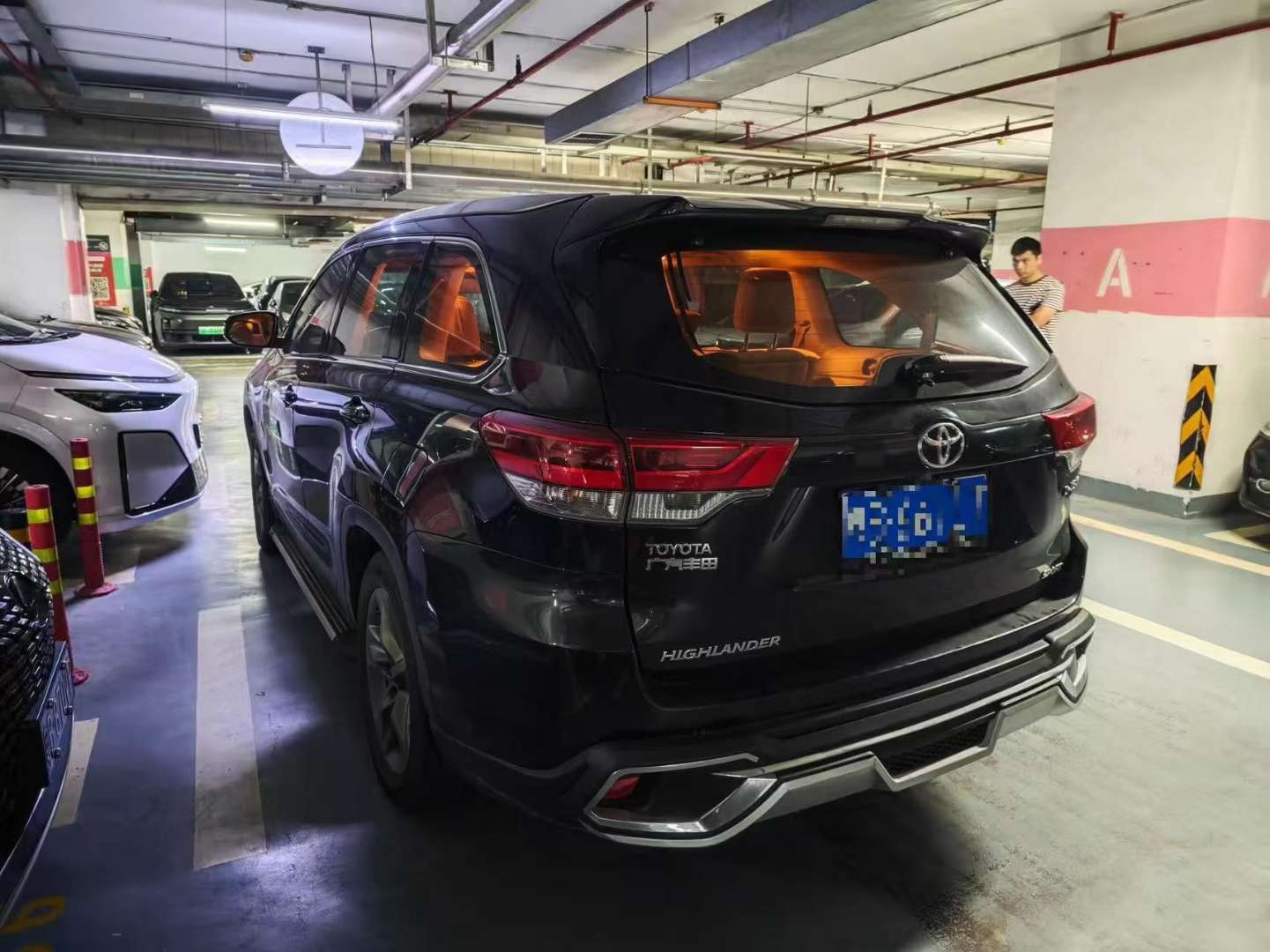Toyota Highlander 2018 2.0T 2WD Premium 7 Seats 2