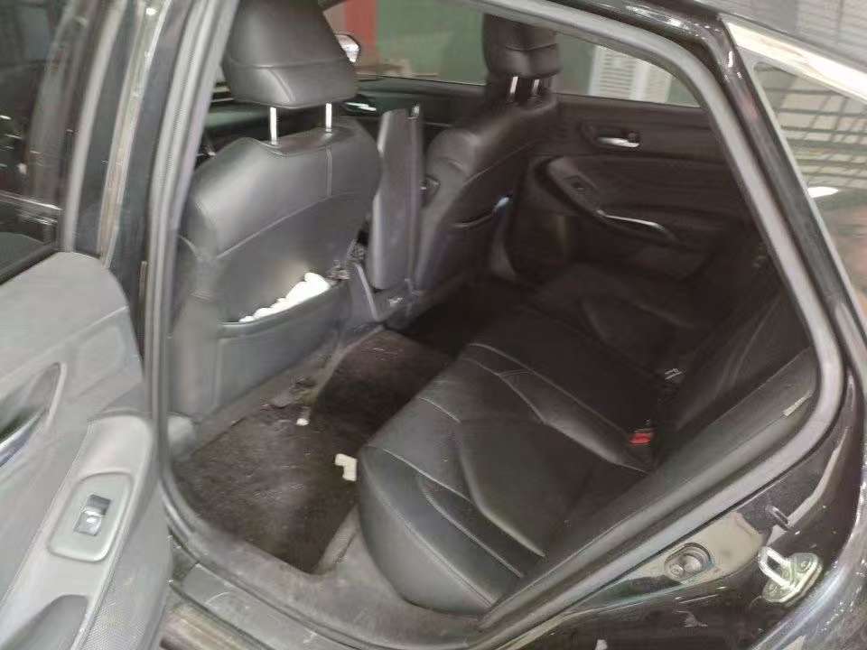 Toyota Avalon 2.0L Luxury Edition 6