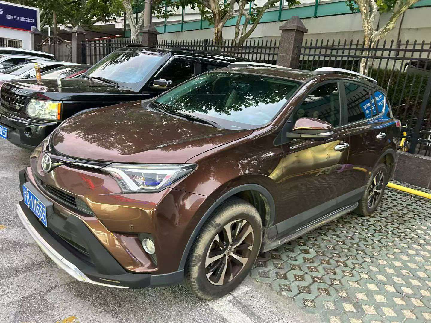 Toyota RAV4 2.0 Automatic Sunroof 2
