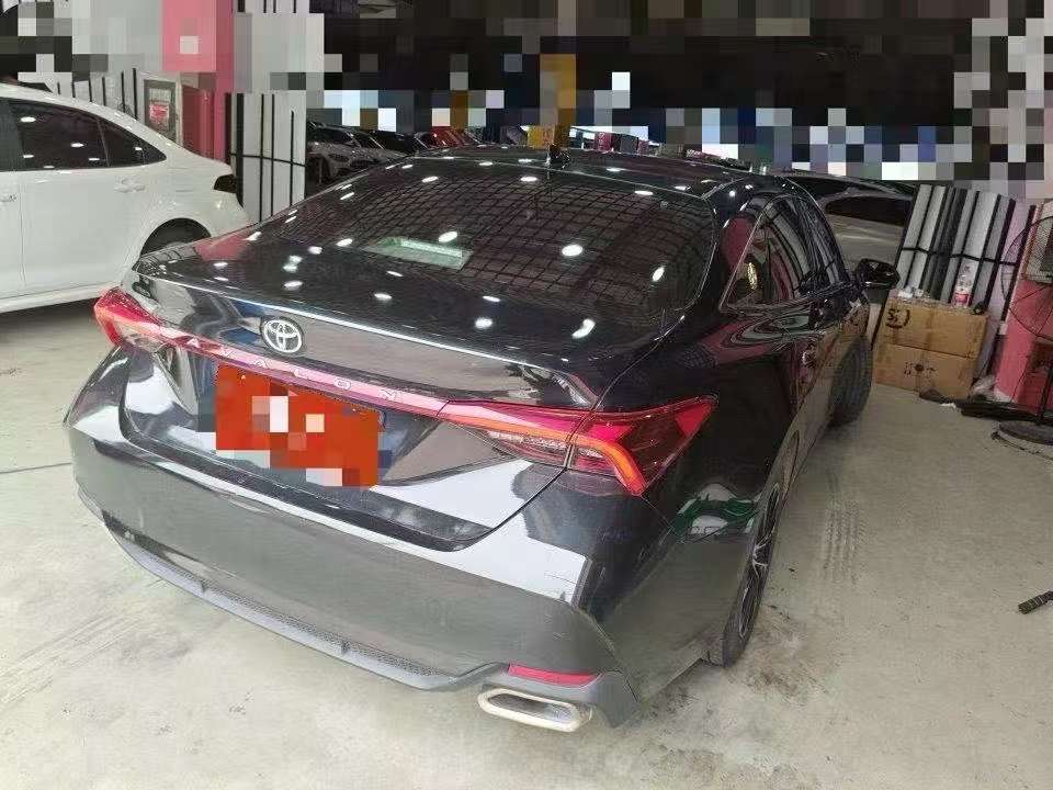 Toyota Avalon 2.0L Luxury Edition 3