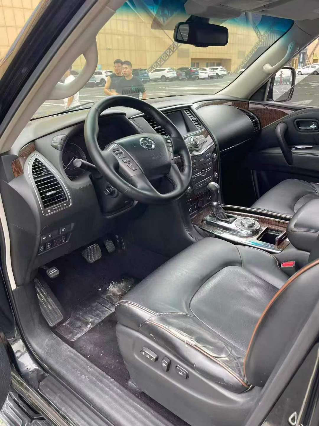 Nissan Patrol 2013 5.6L Automatic Sunroof 4WD 7