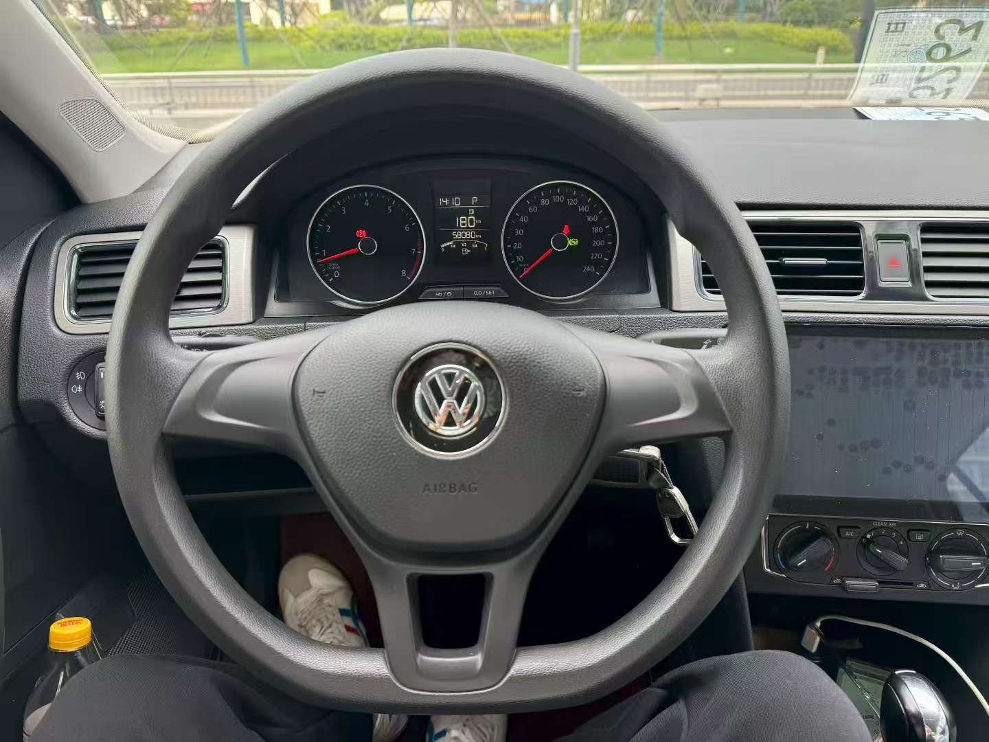 Volkswagen Jetta 1.6L Automatic Sunroof 5