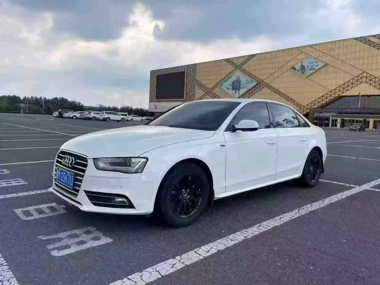 Audi A4L 2013 2.0T Automatic 2
