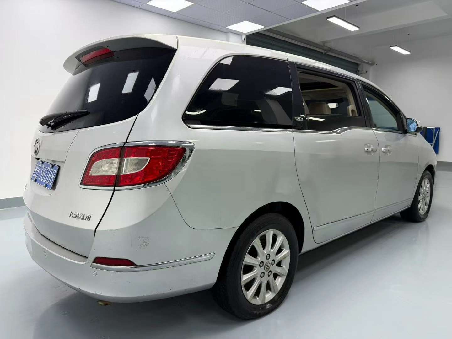 Buick GL8 3.0 Luxury 4