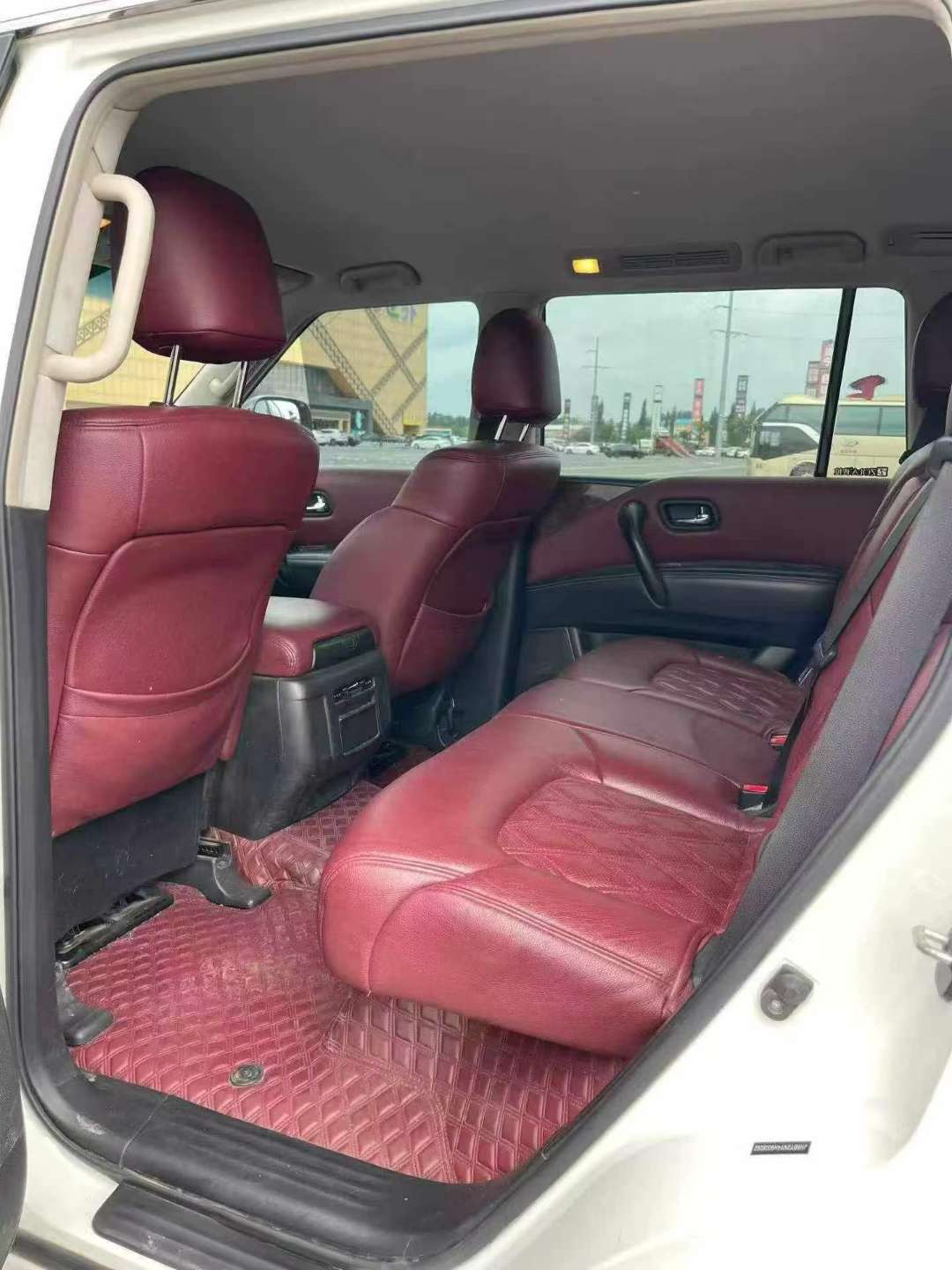 Nissan Patrol 4.0 Automatic 4WD 9