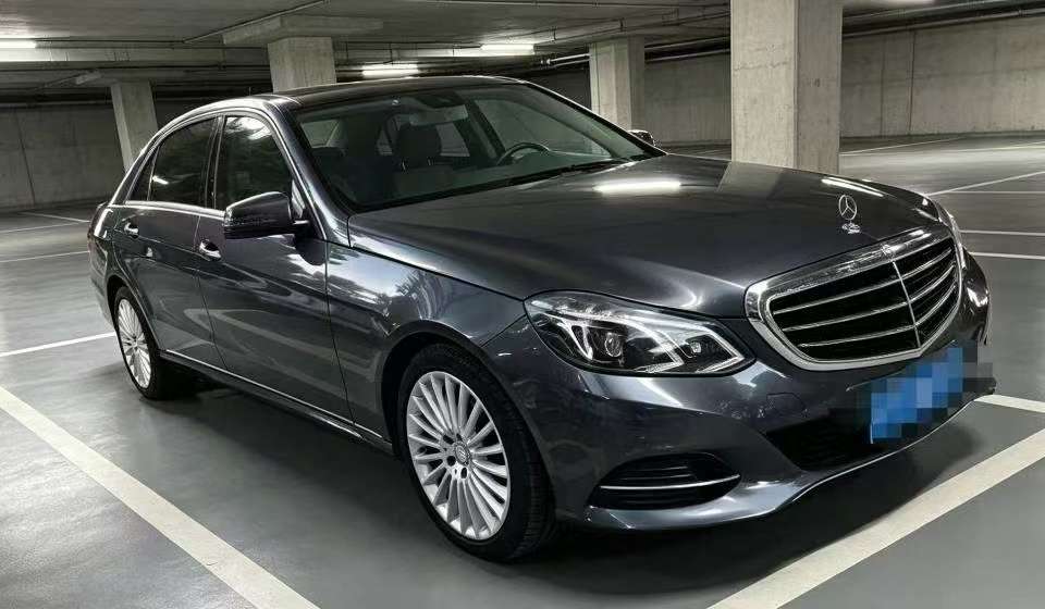 Mercedes-Benz E-Class E260L 1.8T Luxury 2