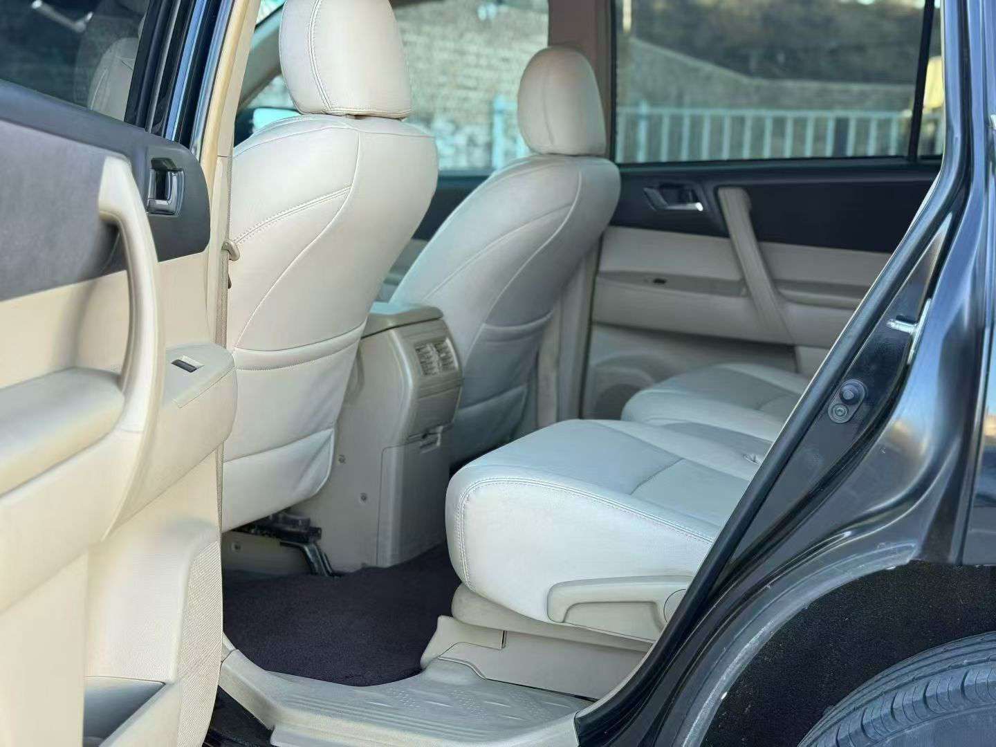 Toyota Highlander 2.7L 2WD 5-Seat 6