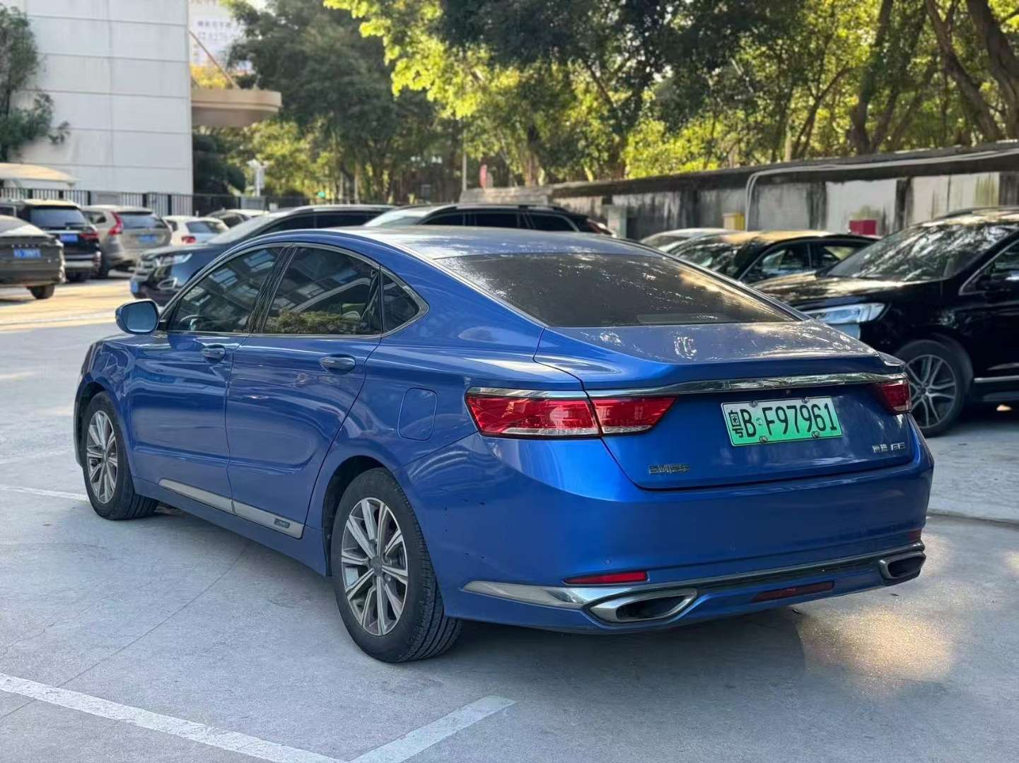 Geely Borui 1.5T PHEV Prestige Edition 4