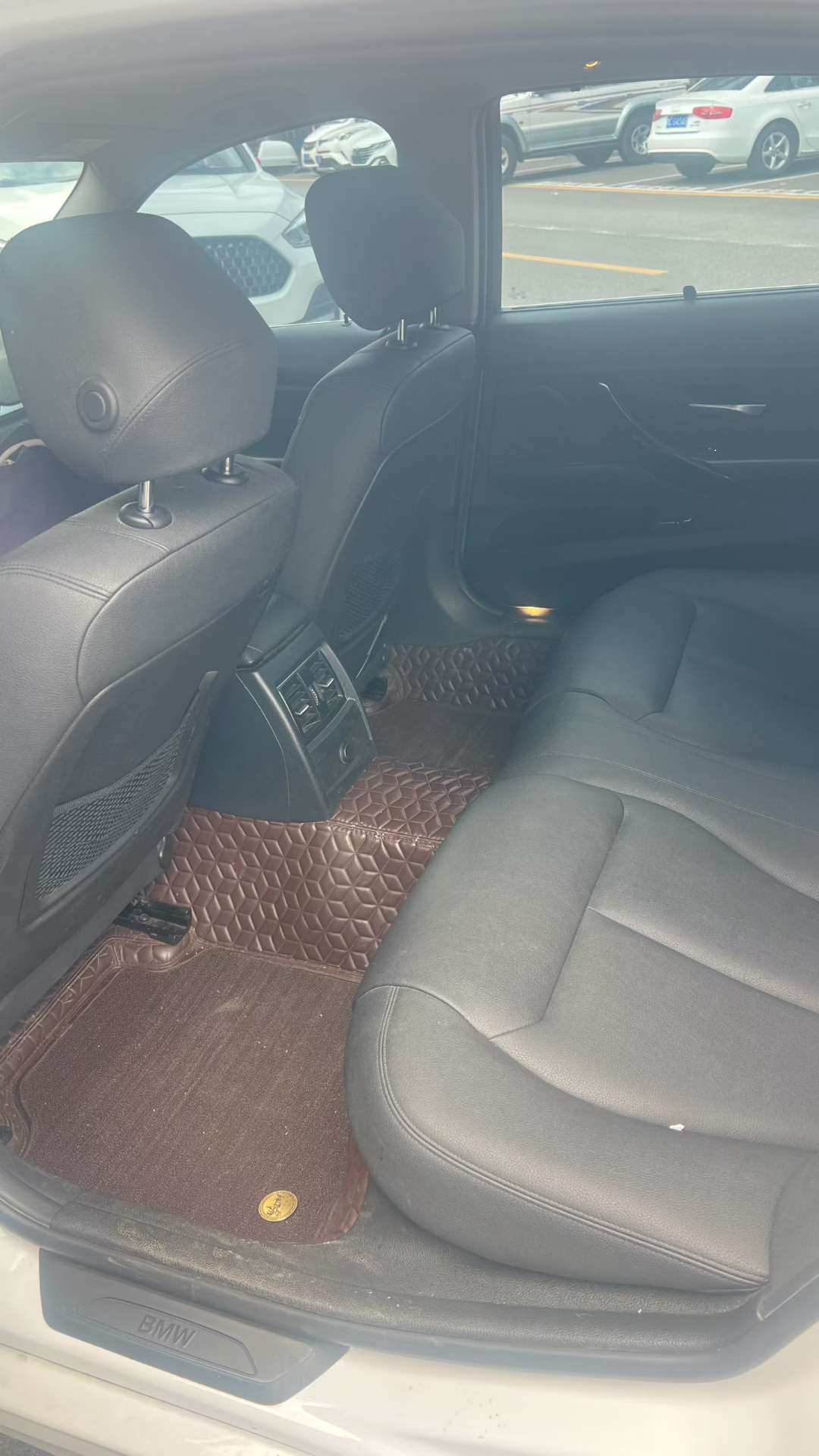 BMW 3 Series 320Li 3