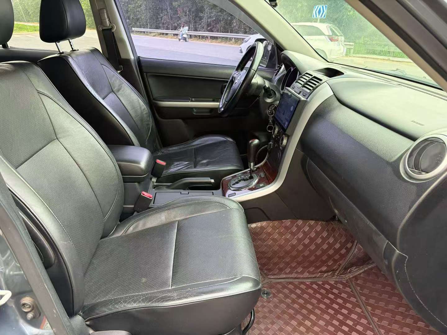 Suzuki Super Vitara 5