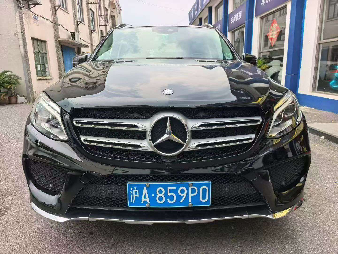 Mercedes-Benz GLE 2