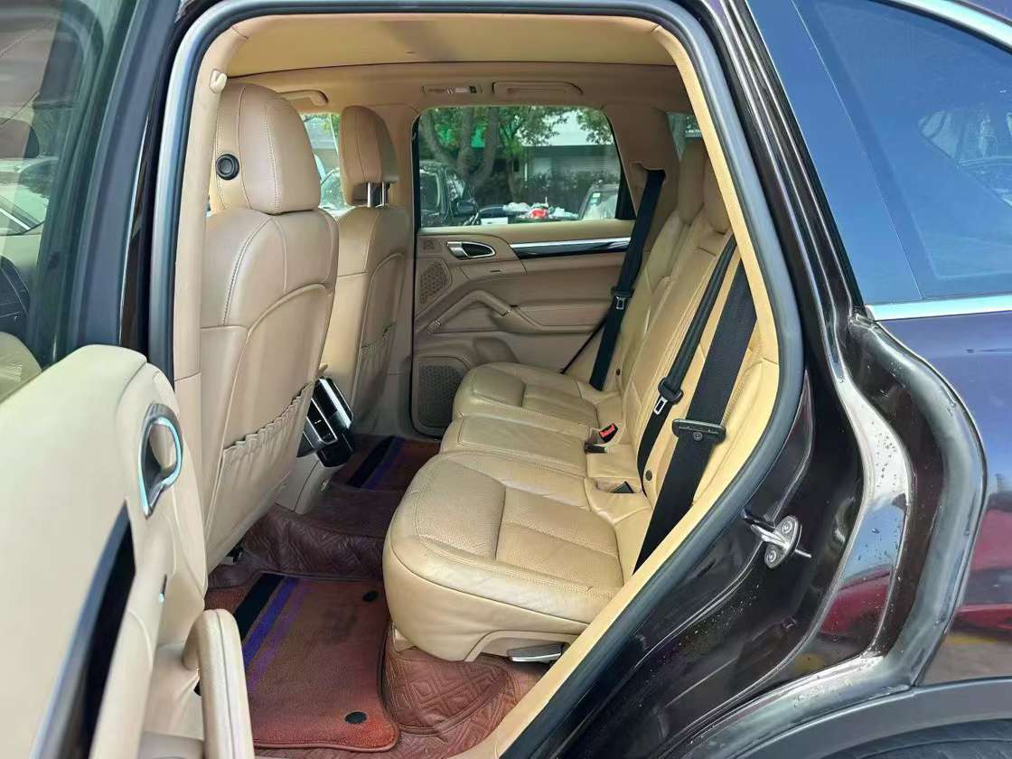Porsche Cayenne 3.6L Automatic 6