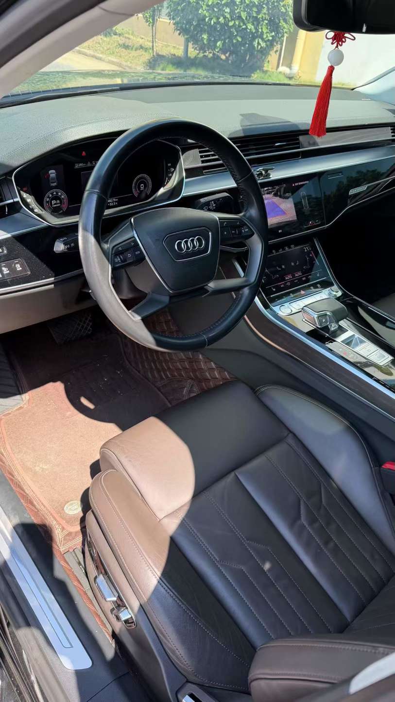 Audi A8L 2020 3.0T 50TFSI Quattro Comfort 3