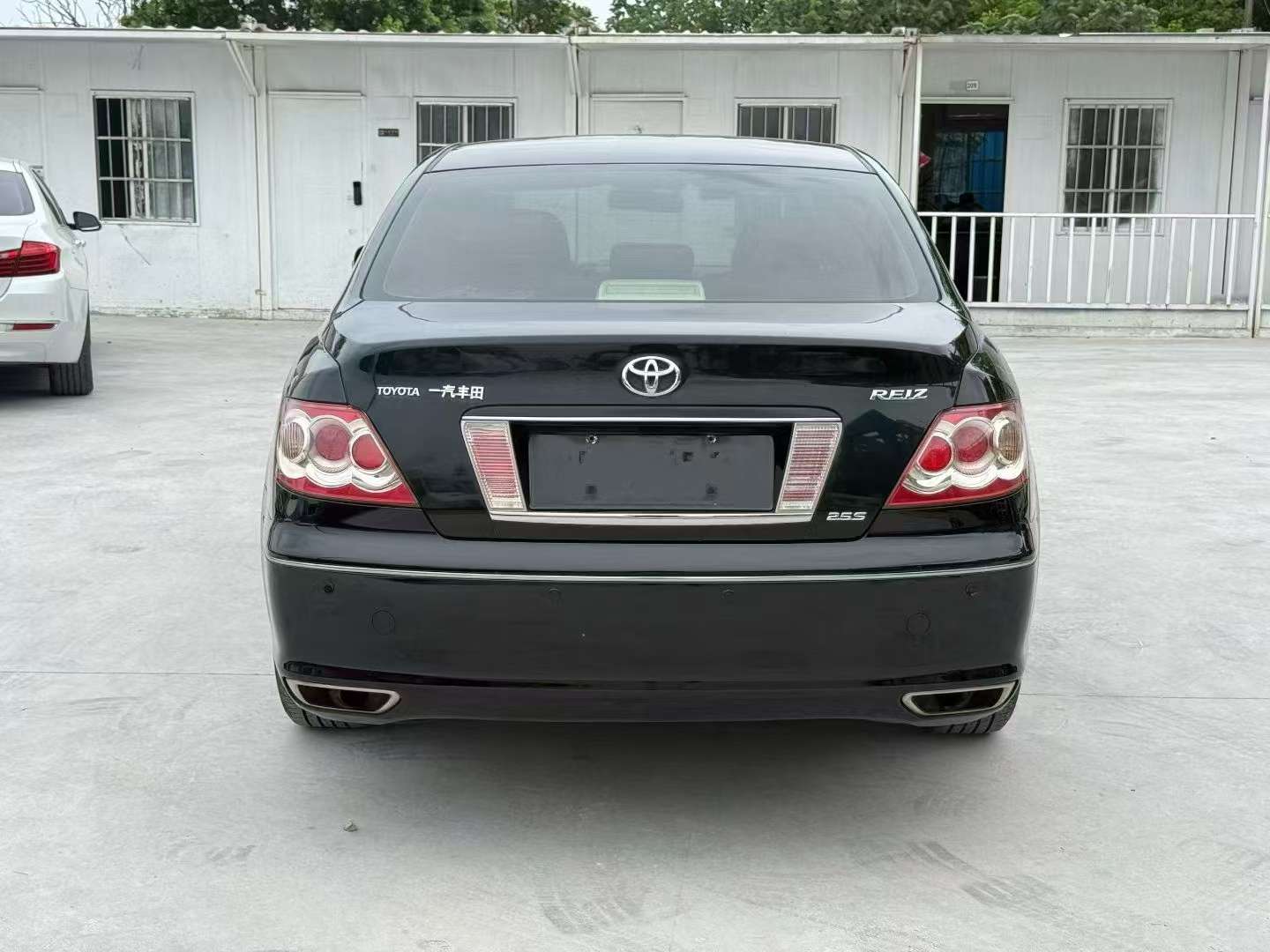 Toyota Reiz 5