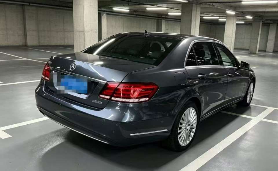 Mercedes-Benz E-Class E260L 1.8T Luxury 4