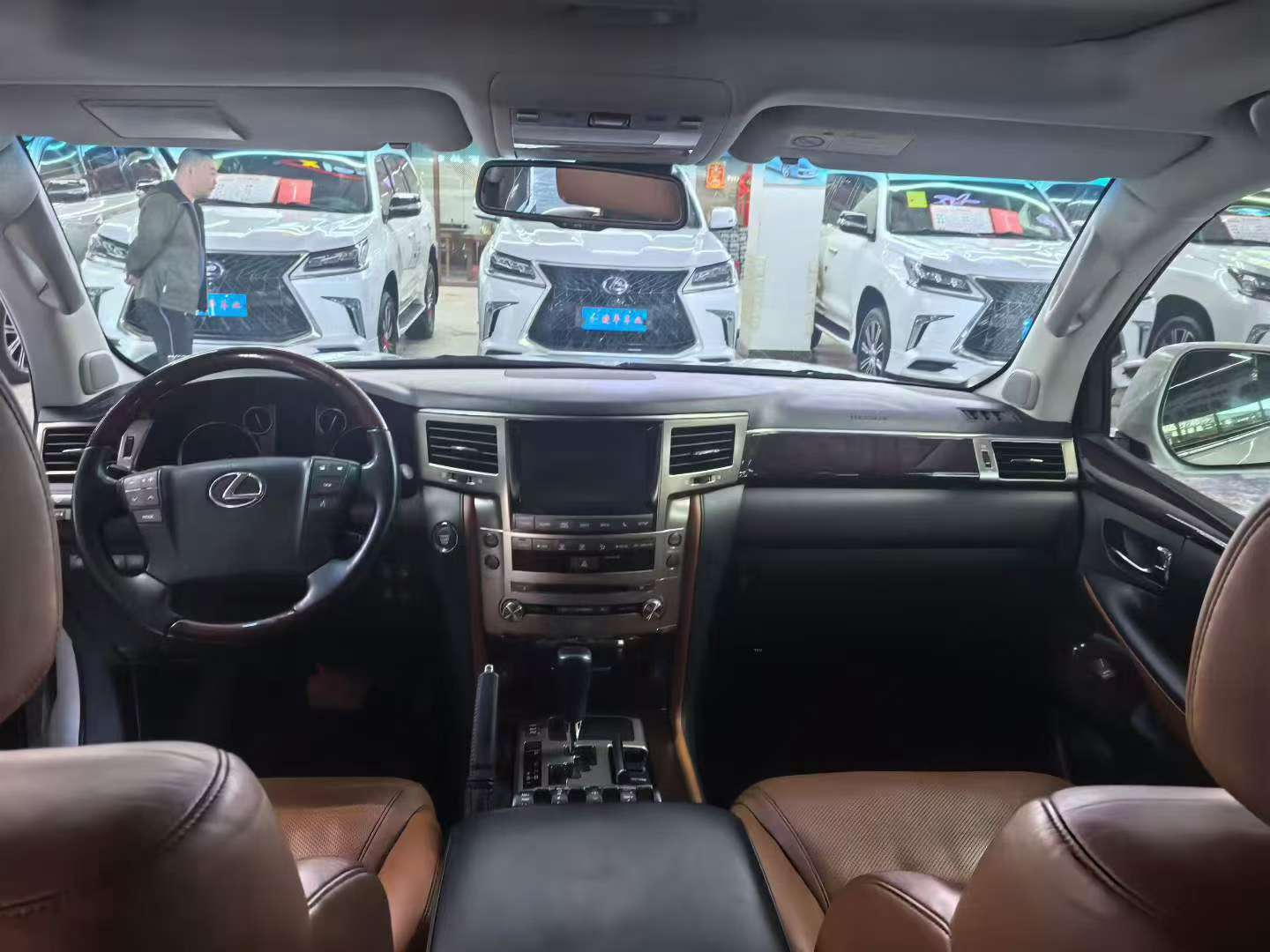 Lexus LX 2013 5.7L V8 6-Speed Automatic 8