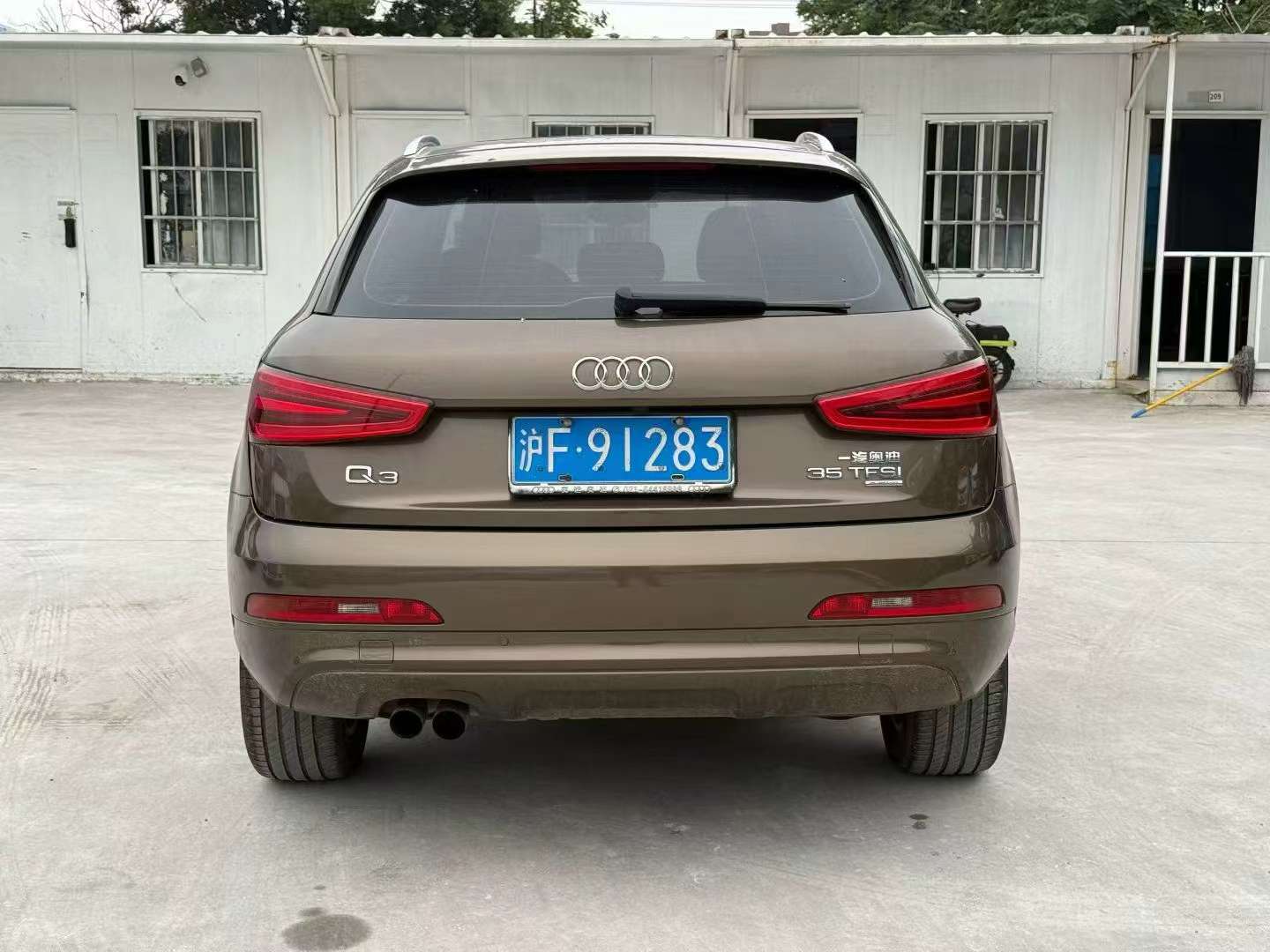 Audi Q3 2.0T 4WD Comfort Edition 5
