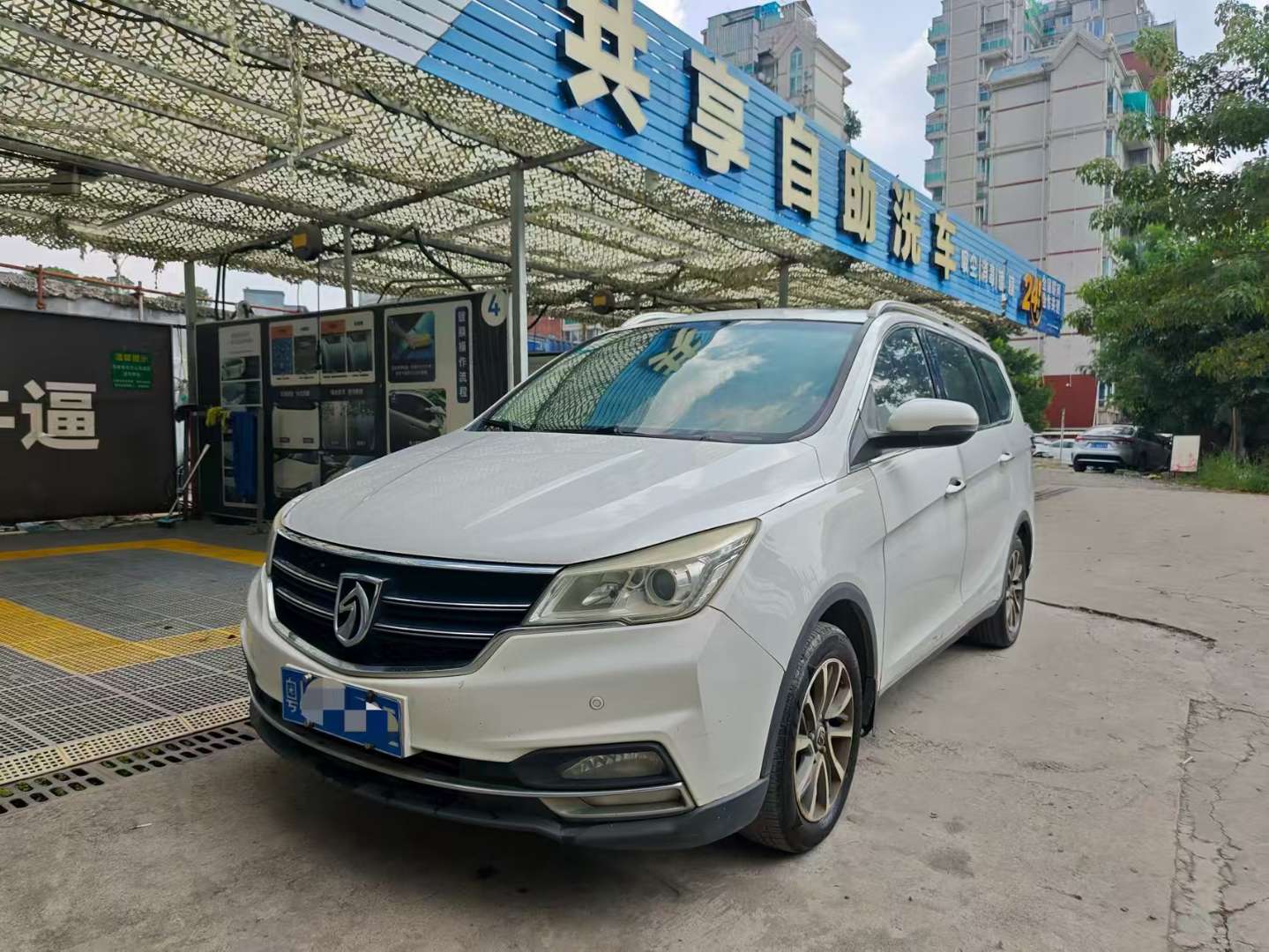 Baojun 730 1.5T DCT Style Edition 7-Seater 2