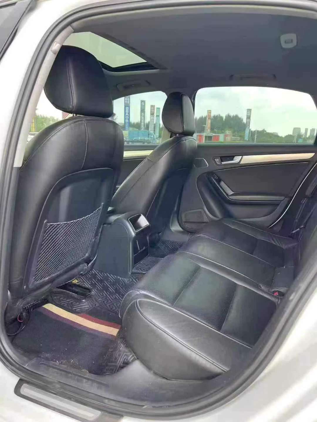 Audi A4L 2013 2.0T Automatic 9