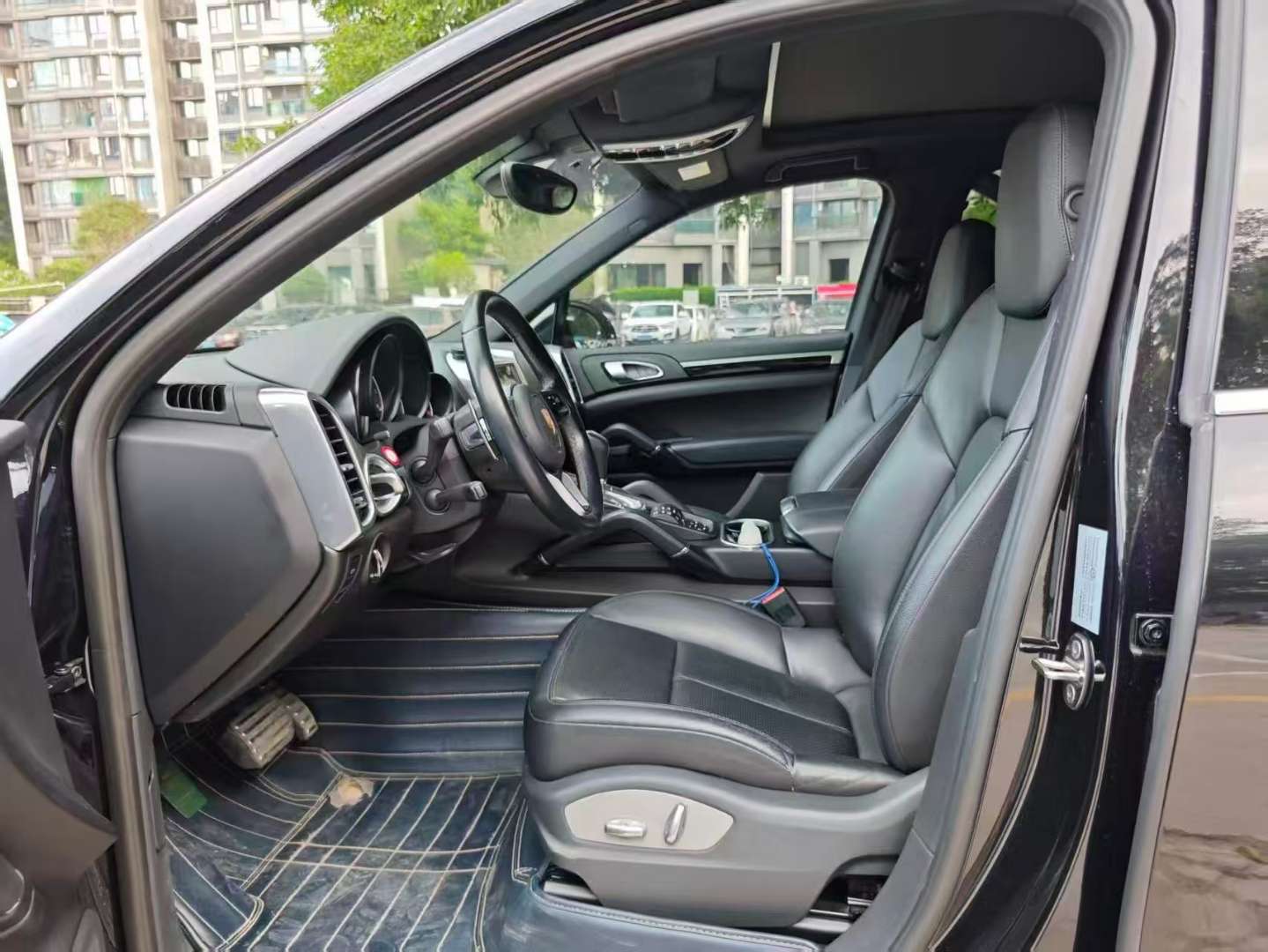 Porsche Cayenne 7