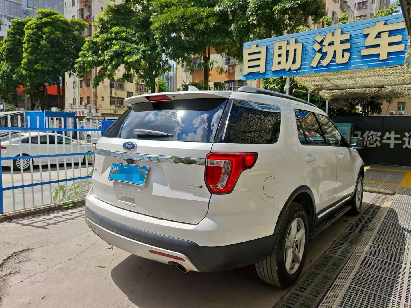Ford Explorer 2.3T Trend Edition 3