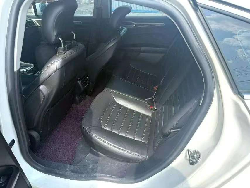 Ford Mondeo 2.0T Trend Edition 6