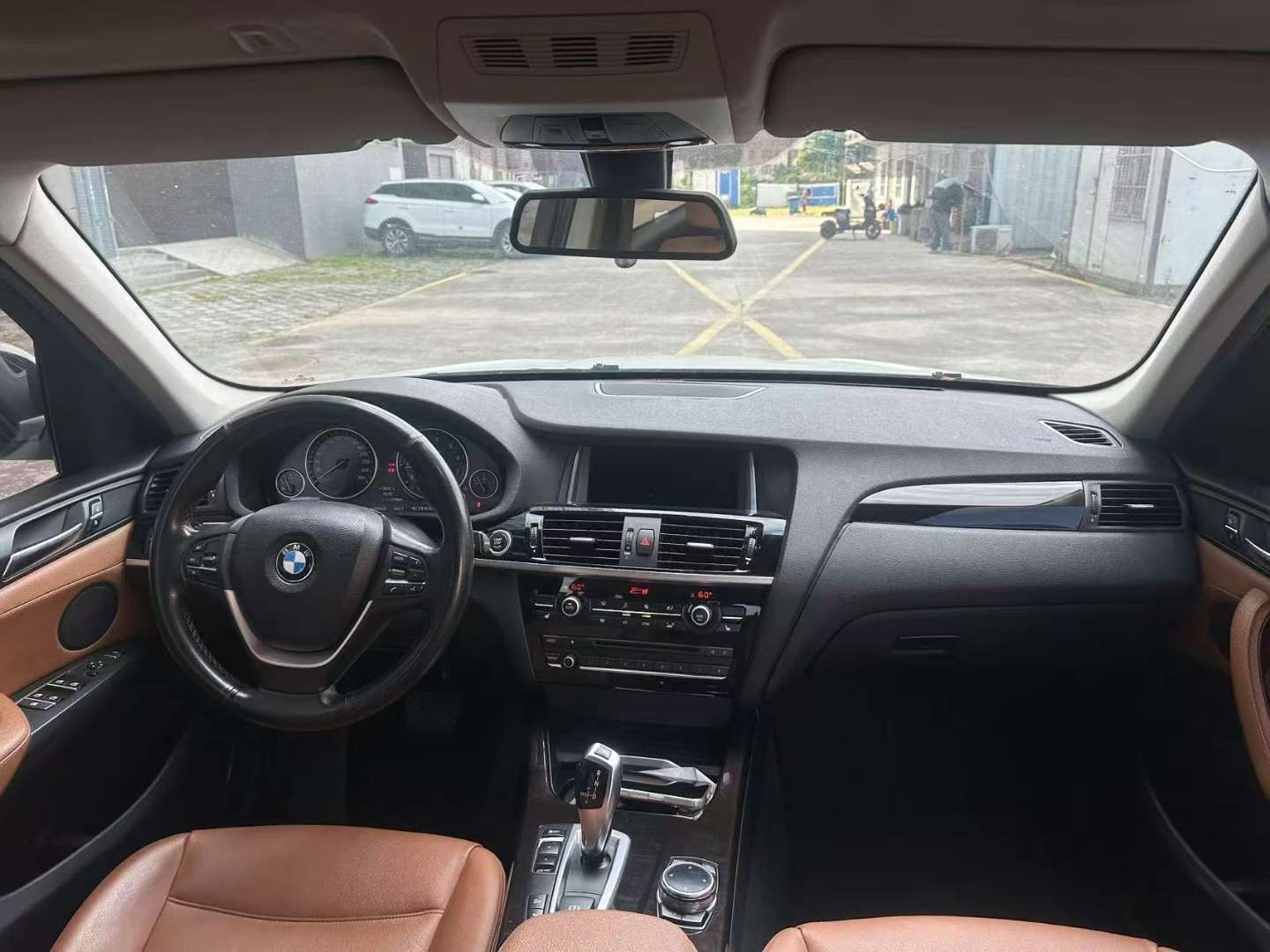 BMW X3 xDrive20i Leading 8