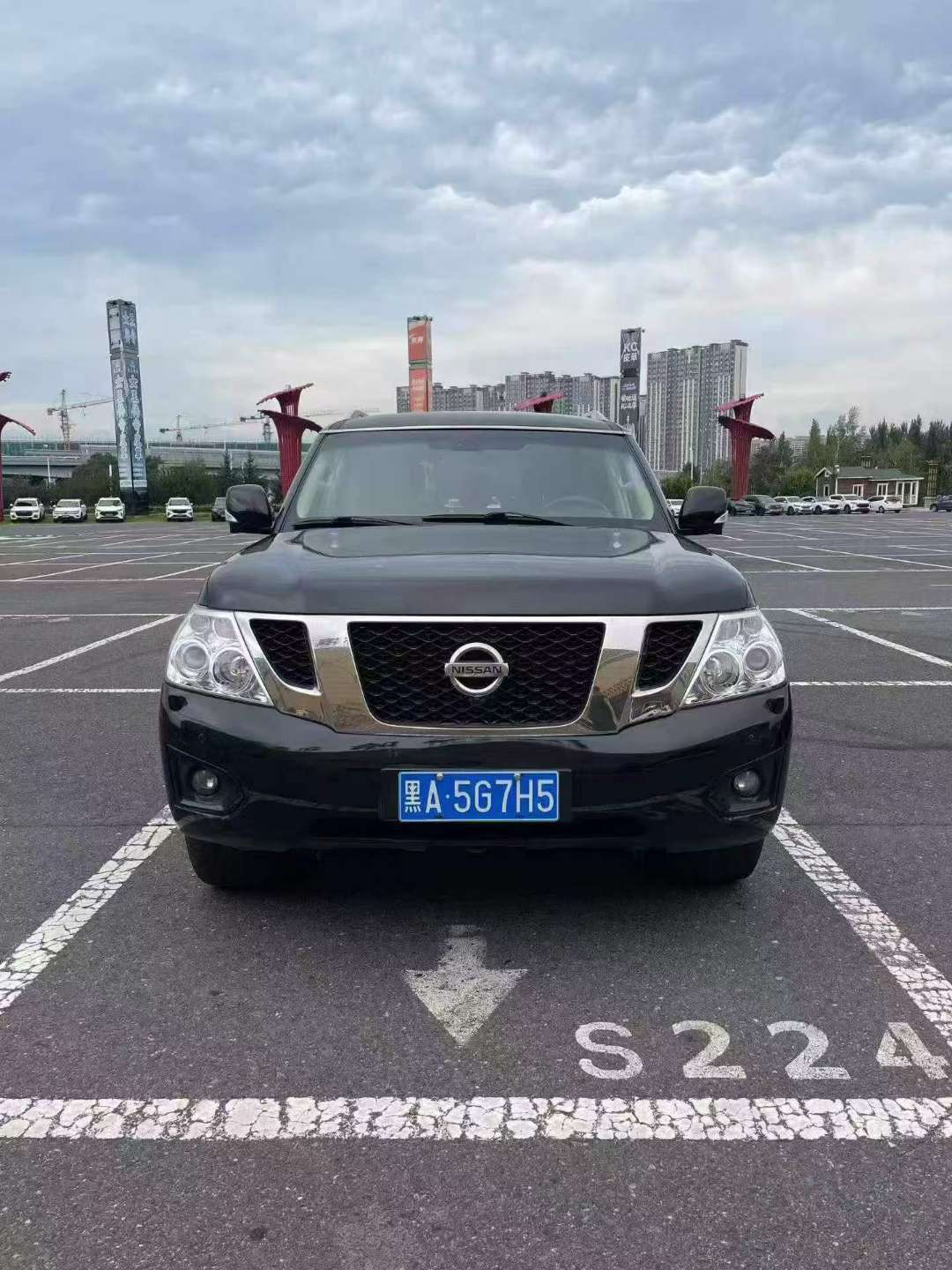 Nissan Patrol 2013 5.6L Automatic Sunroof 4WD