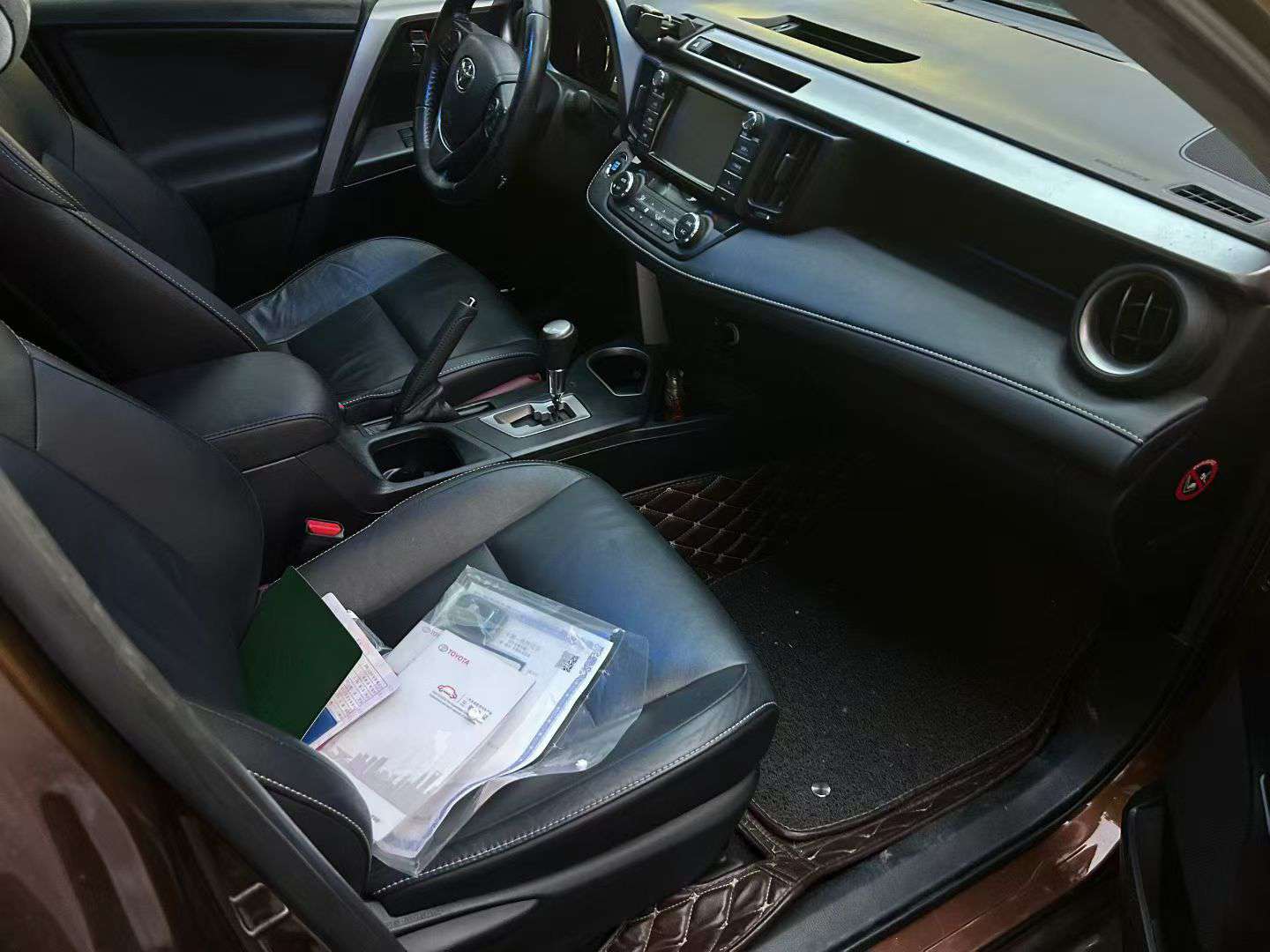 Toyota RAV4 2.0 Automatic Sunroof 5
