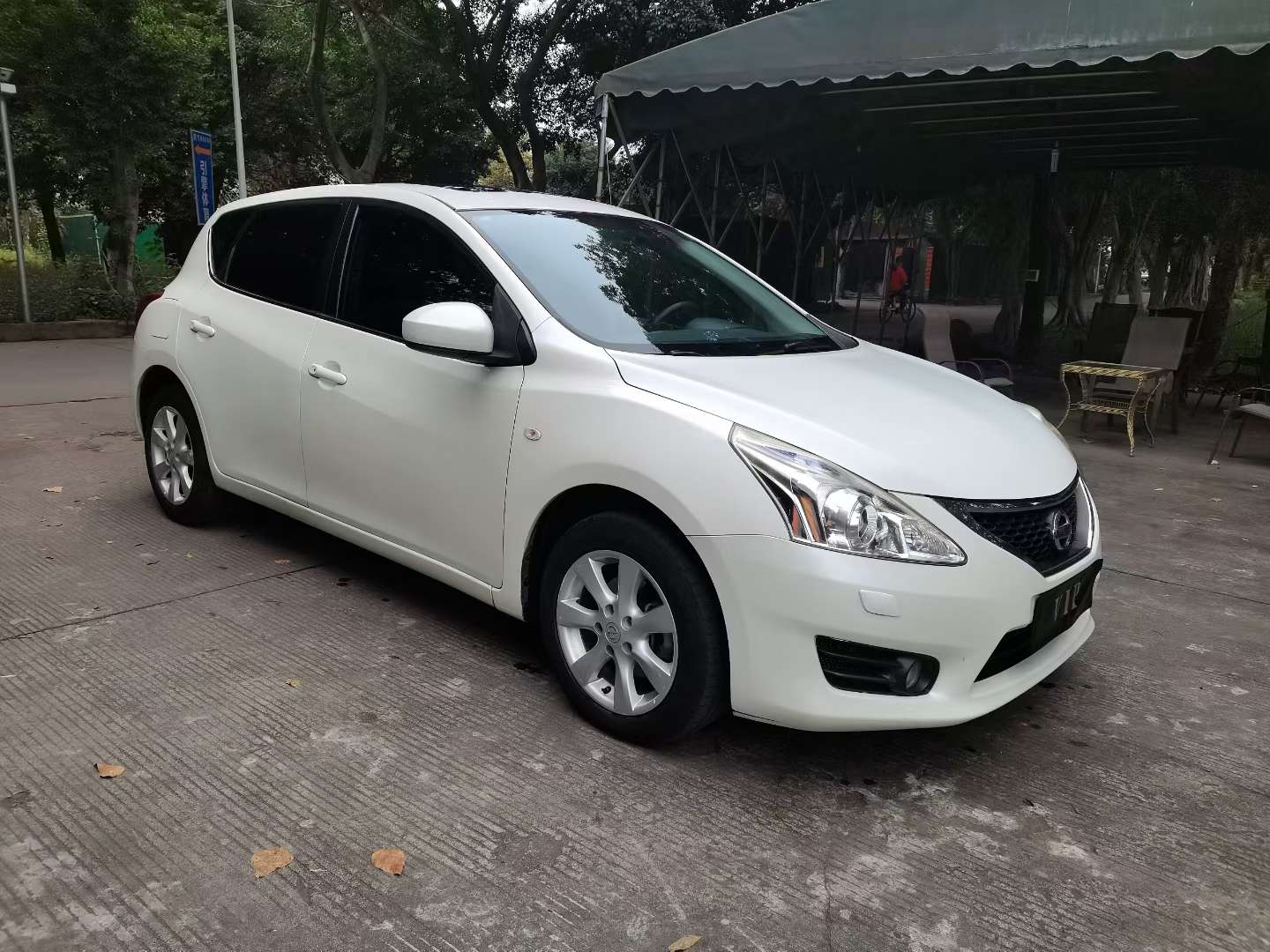Nissan Tiida 1.6L Automatic with Sunroof 2