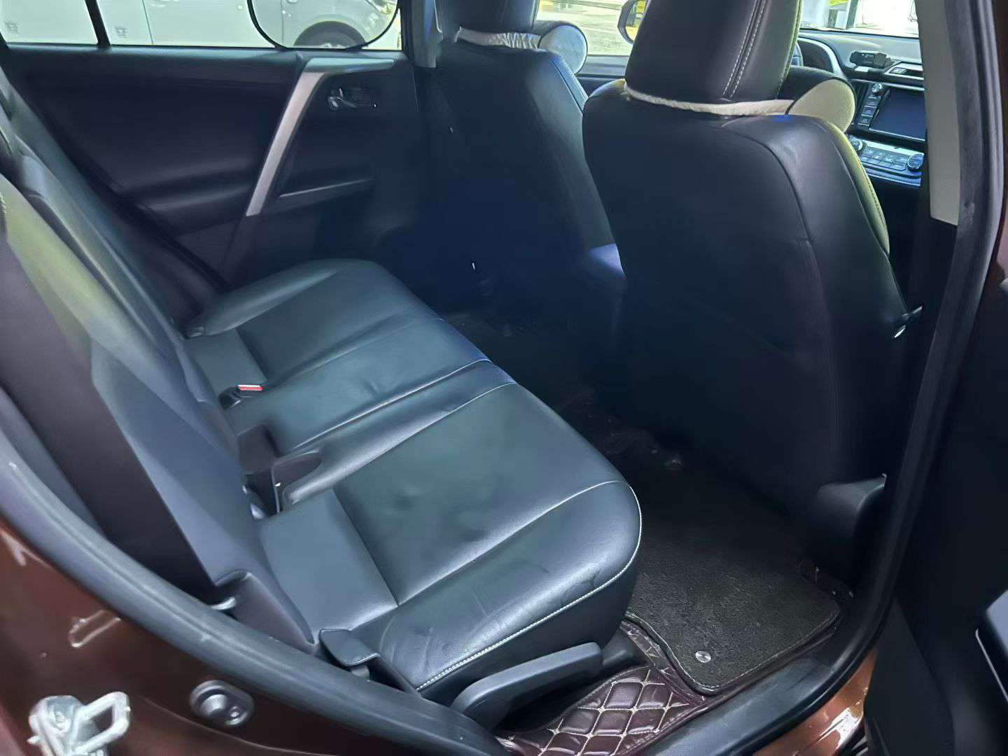 Toyota RAV4 2.0 Automatic Sunroof 6