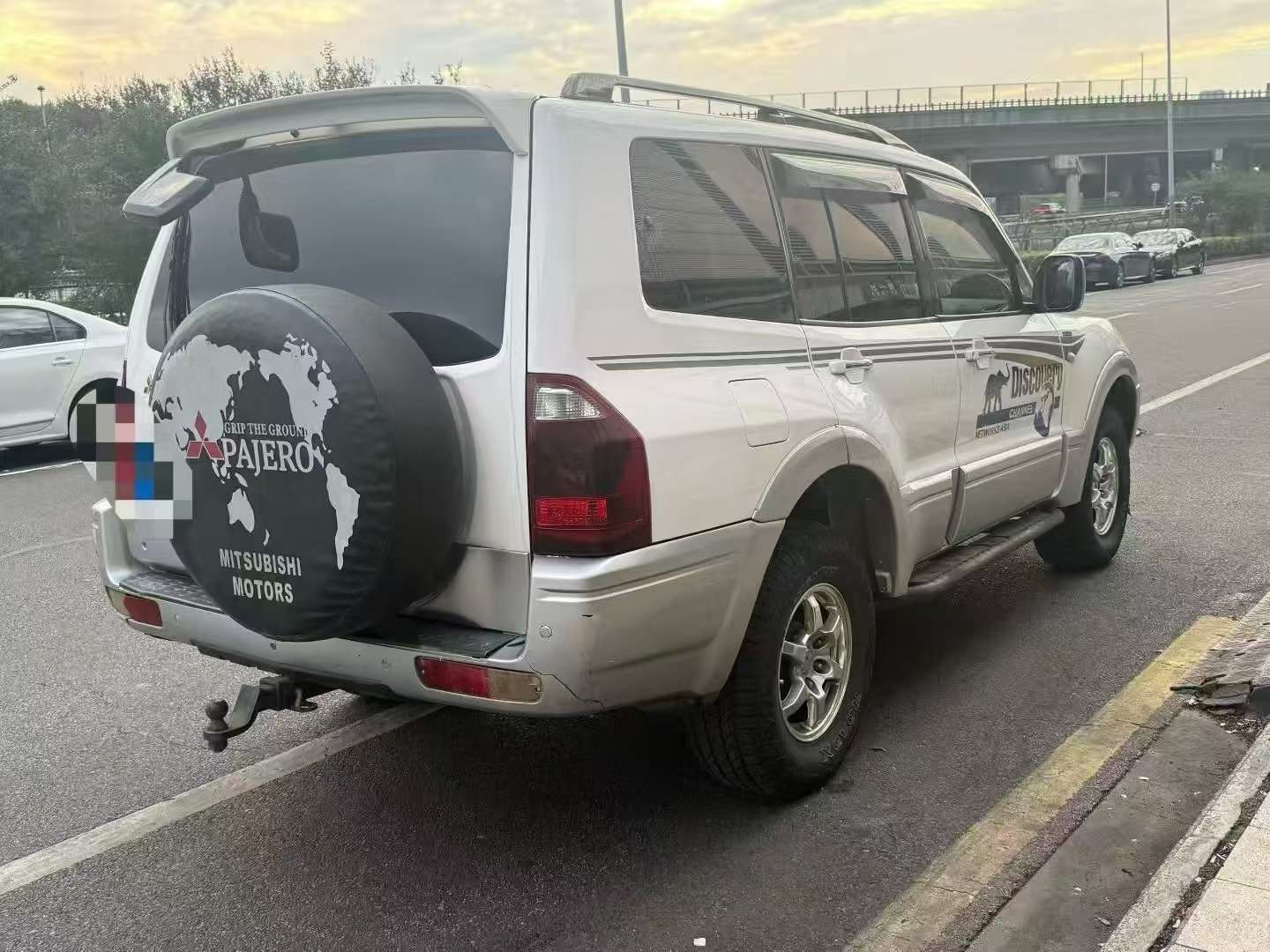 Mitsubishi Pajero V77 3.8 GLS 9