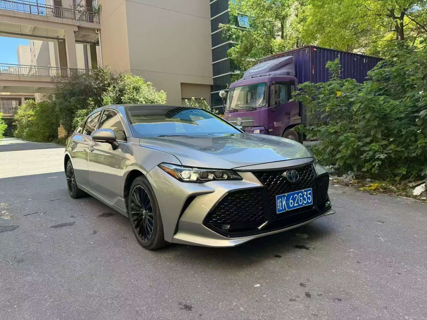 Toyota Avalon 2019 2.5 Hybrid Premium 3