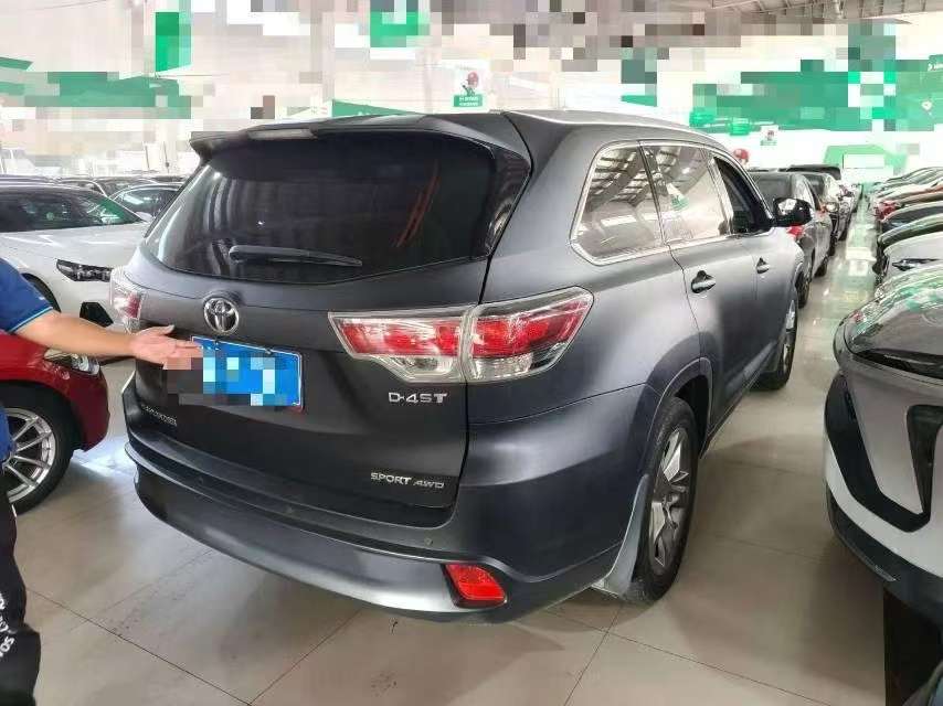 Toyota Highlander 2.0T AWD Luxury 2